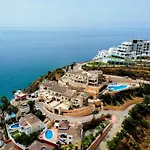 3 Bedroom With Sea View 아파트 *